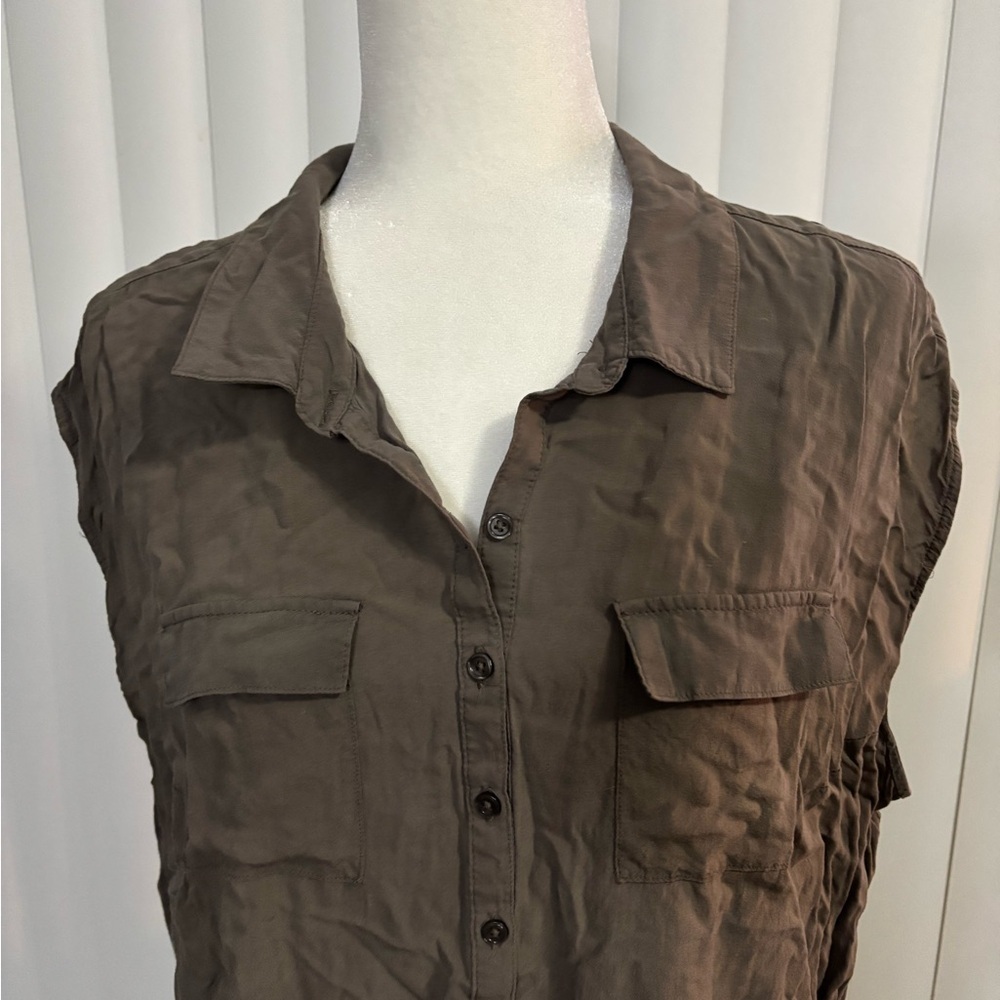 Old Navy Taupe Casual Shirt sleeveless